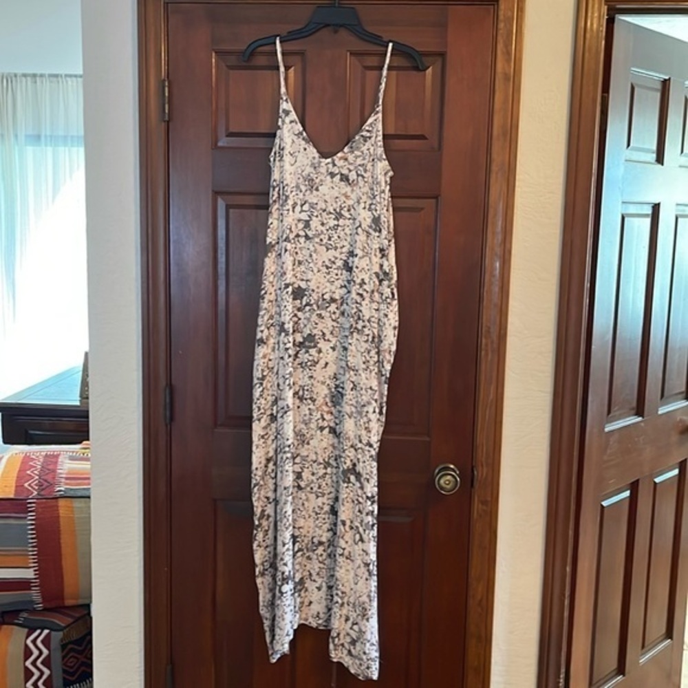 Lovestitch floral rayon maxi with pockets S/M